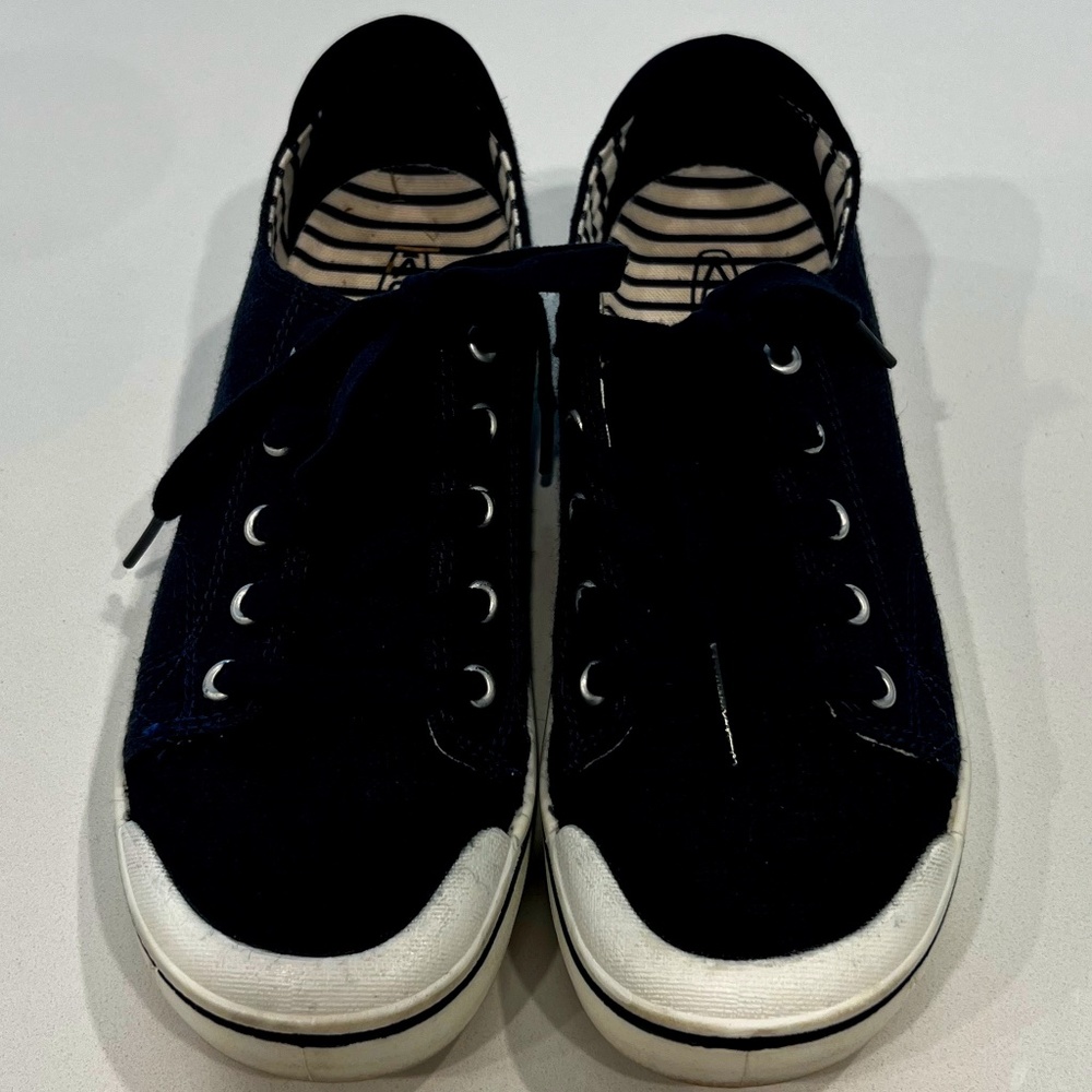 EUC Keen Tennis Shoes Navy & White